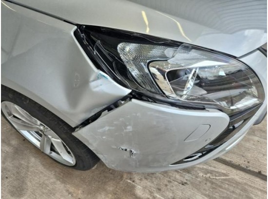 2015 Opel Zafira C Tourer Innovation 2015 Opel Zafira C Tourer Innovation