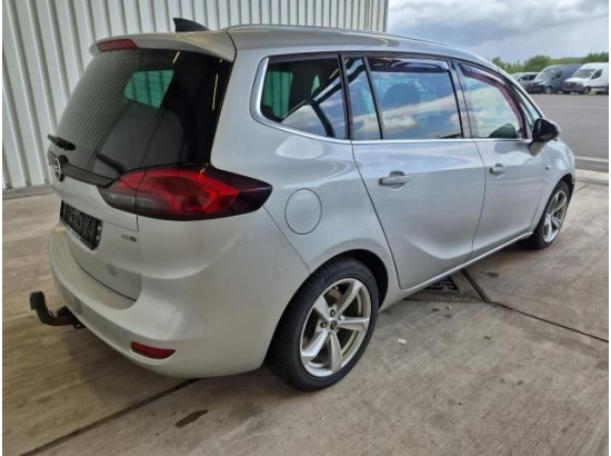 2015 Opel Zafira C Tourer Innovation 2015 Opel Zafira C Tourer Innovation
