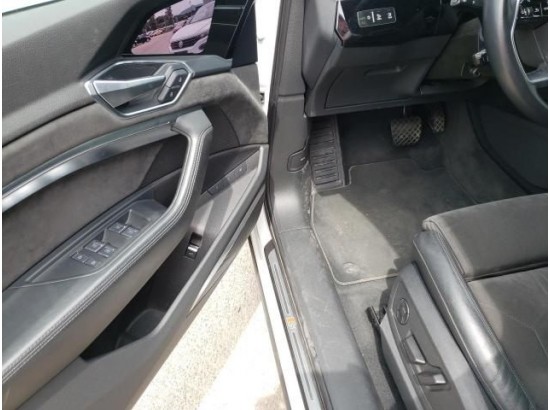 2020 Audi e-tron Sportback 55 quattro S line 2020 Audi e-tron Sportback 55 quattro S line