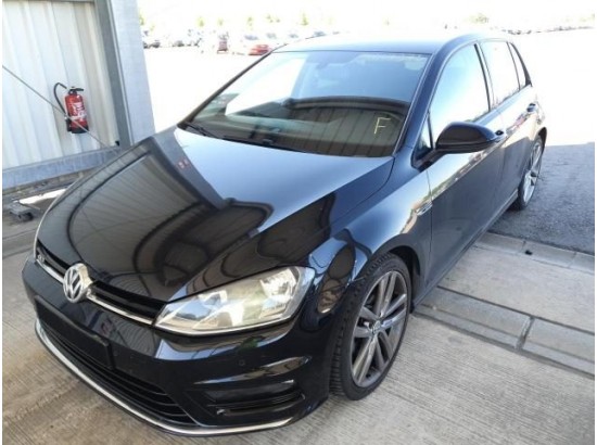 2015 Volkswagen Golf VII Lim. Comfortline BMT 2015 Volkswagen Golf VII Lim. Comfortline BMT