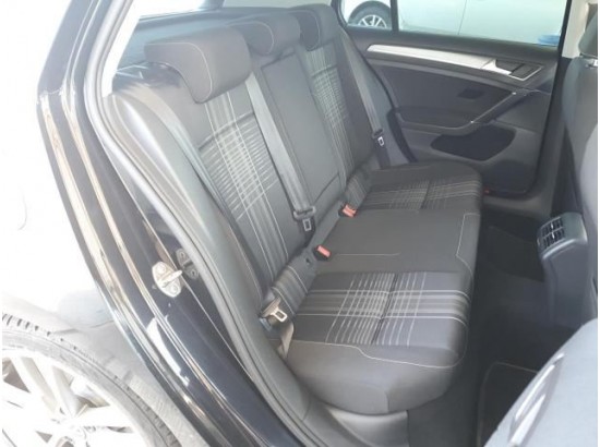 2015 Volkswagen Golf VII Lim. Comfortline BMT 2015 Volkswagen Golf VII Lim. Comfortline BMT