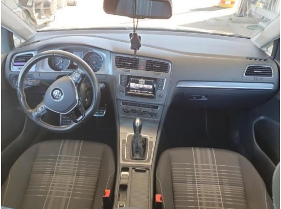 2015 Volkswagen Golf VII Lim. Comfortline BMT 2015 Volkswagen Golf VII Lim. Comfortline BMT