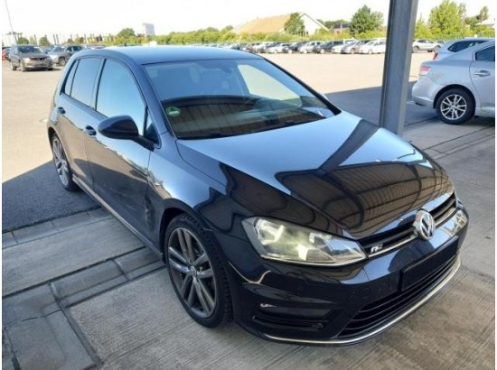 2015 Volkswagen Golf VII Lim. Comfortline BMT 2015 Volkswagen Golf VII Lim. Comfortline BMT