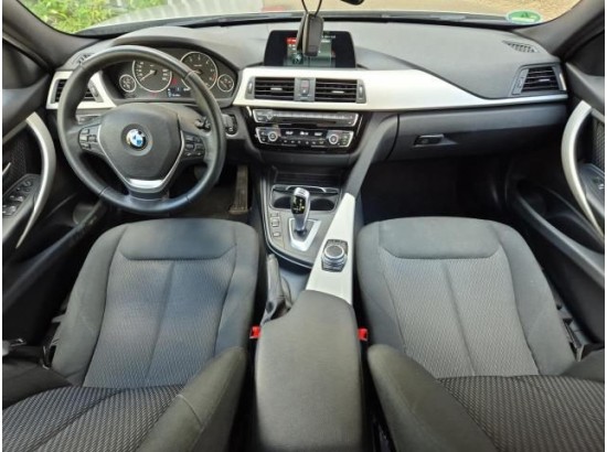 2018 BMW 3er Touring 320d xDrive Advantage