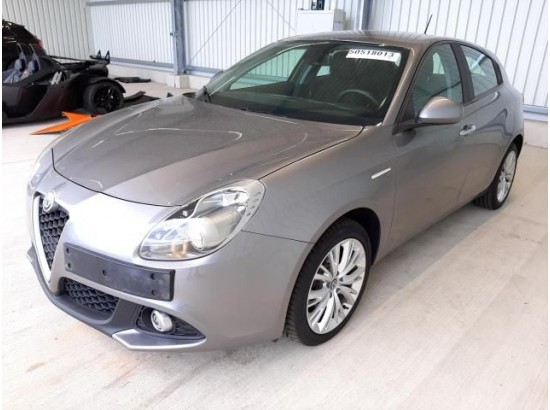 2017 Alfa Romeo Giulietta Super 2017 Alfa Romeo Giulietta Super