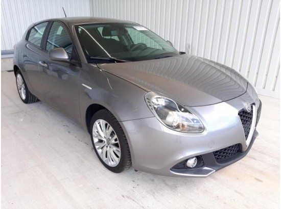 2017 Alfa Romeo Giulietta Super 2017 Alfa Romeo Giulietta Super
