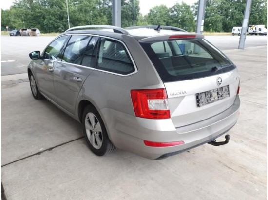 2015 Skoda Octavia Combi Elegance 2015 Skoda Octavia Combi Elegance