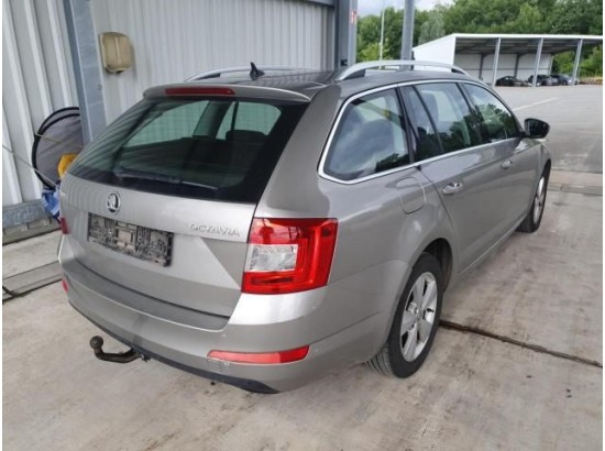 2015 Skoda Octavia Combi Elegance 2015 Skoda Octavia Combi Elegance