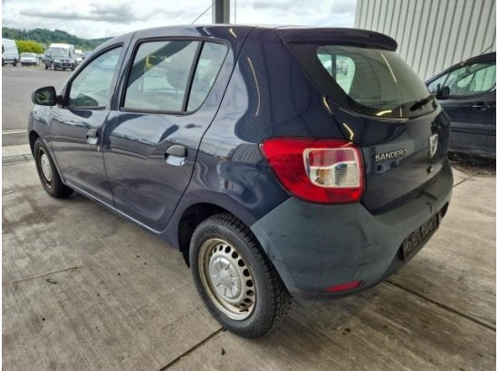 2015 Dacia Sandero II Essentiel 2015 Dacia Sandero II Essentiel