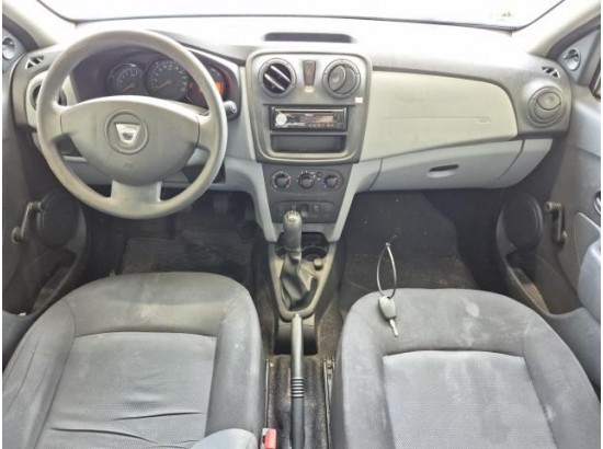 2015 Dacia Sandero II Essentiel 2015 Dacia Sandero II Essentiel