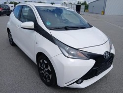 2017 Toyota AYGO x-play touch