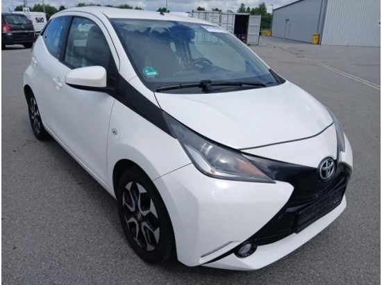 2017 Toyota AYGO x-play touch 2017 Toyota AYGO x-play touch