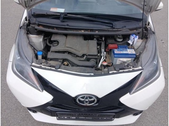 2017 Toyota AYGO x-play touch 2017 Toyota AYGO x-play touch