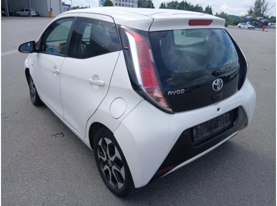 2017 Toyota AYGO x-play touch 2017 Toyota AYGO x-play touch