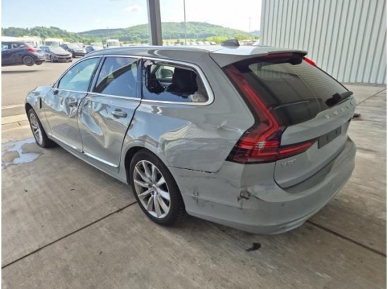 2025 Volvo V90 Kombi Core Recharge Plug-In Hybrid AWD