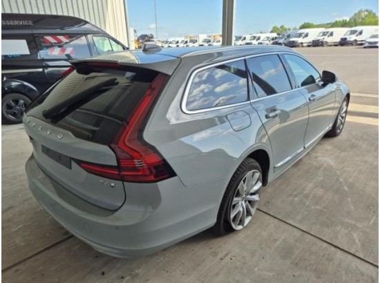 2025 Volvo V90 Kombi Core Recharge Plug-In Hybrid AWD
