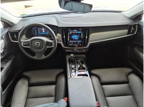 2025 Volvo V90 Kombi Core Recharge Plug-In Hybrid AWD