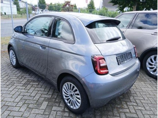 2022 FIAT 500 E Action 2022 FIAT 500 E Action