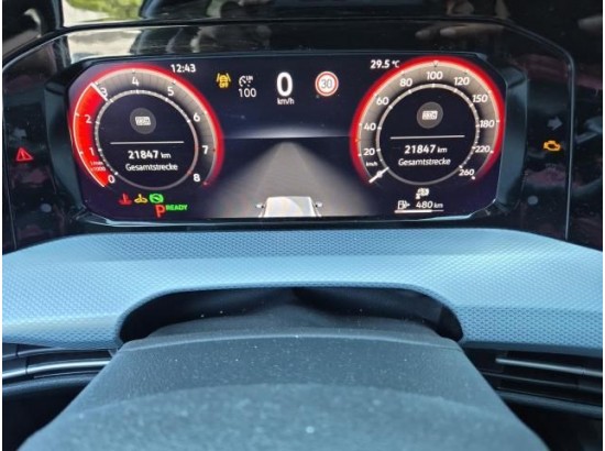 2025 Volkswagen Golf VIII Lim. 1.5 eTSI 85 kW Goal 2025 Volkswagen Golf VIII Lim. 1.5 eTSI 85 kW Goal