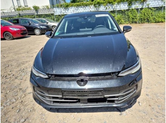 2025 Volkswagen Golf VIII Lim. 1.5 eTSI 85 kW Goal 2025 Volkswagen Golf VIII Lim. 1.5 eTSI 85 kW Goal