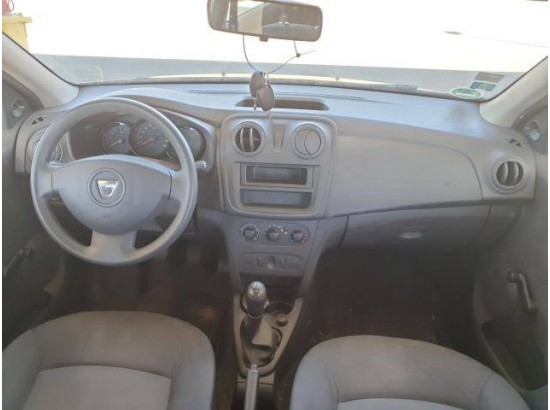 2015 Dacia Logan MCV II Kombi Essentiel 2015 Dacia Logan MCV II Kombi Essentiel
