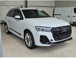 2025 Audi Q7 55 TFSI S line quattro