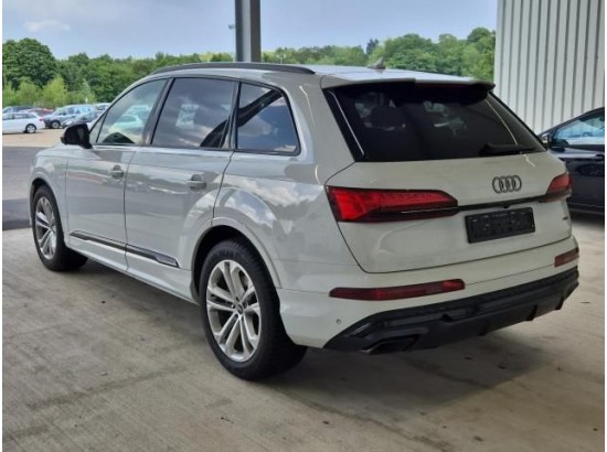 2025 Audi Q7 55 TFSI S line quattro 2025 Audi Q7 55 TFSI S line quattro