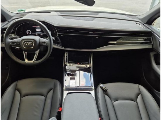 2025 Audi Q7 55 TFSI S line quattro 2025 Audi Q7 55 TFSI S line quattro