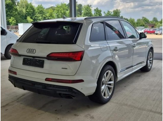 2025 Audi Q7 55 TFSI S line quattro 2025 Audi Q7 55 TFSI S line quattro