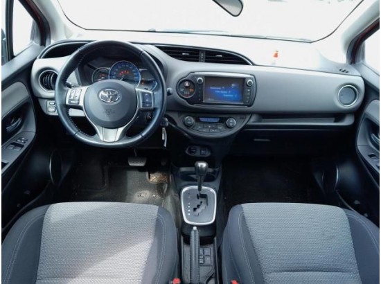 2017 Toyota Yaris Edition-S Hybrid 2017 Toyota Yaris Edition-S Hybrid