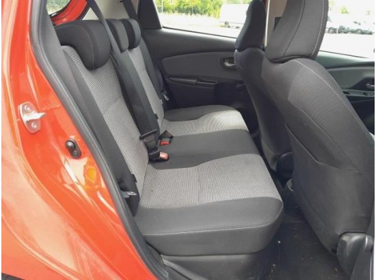 2017 Toyota Yaris Edition-S Hybrid 2017 Toyota Yaris Edition-S Hybrid