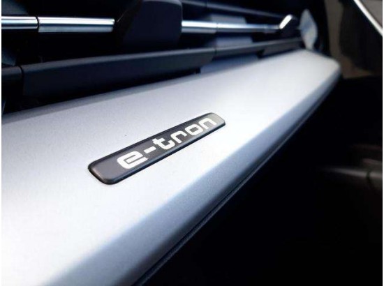 2024 Audi Q4 e-tron Sportback 45 e-tron quattro basis