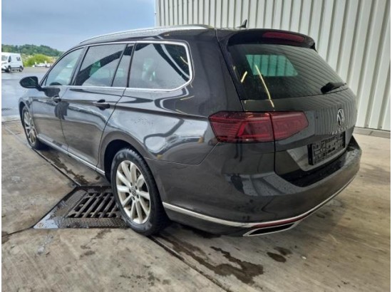 2023 Volkswagen Passat Variant Elegance