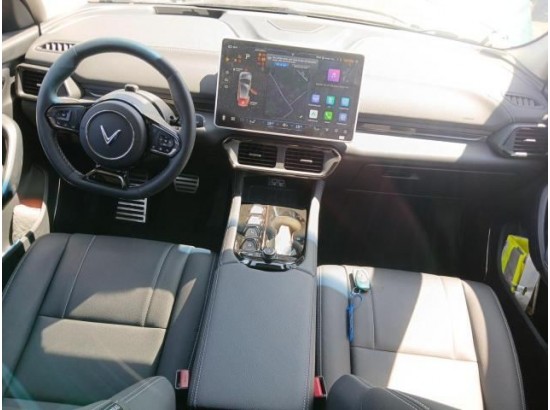 2024 Vinfast VF8 260 kw AWD Eco