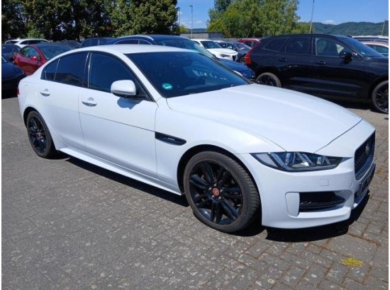 2018 Jaguar XE Ingenium Edition 2018 Jaguar XE Ingenium Edition