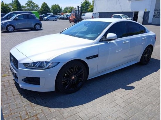 2018 Jaguar XE Ingenium Edition 2018 Jaguar XE Ingenium Edition
