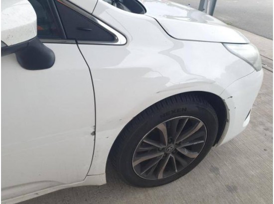 2016 Toyota Avensis Touring Sports Business Edition