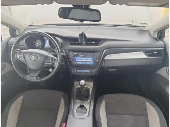 2016 Toyota Avensis Touring Sports Business Edition