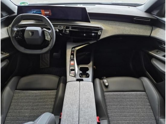 2025 Peugeot 5008 Hybrid 136 Allure