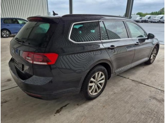 2023 Volkswagen Passat Variant Business