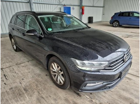 2023 Volkswagen Passat Variant Business
