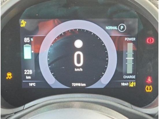 2023 FIAT 500 E La Prima