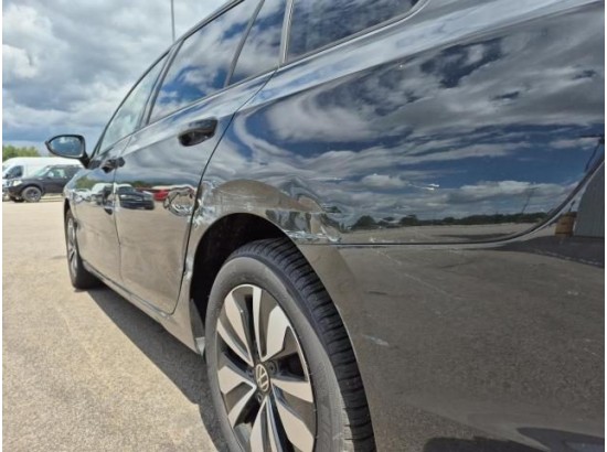 2025 Volkswagen Golf VIII Variant 1.5 eTSI 85 kW Goal
