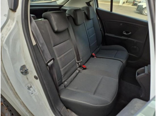 2015 Renault Megane III Lim. 5-trg. Authentique 2015 Renault Megane III Lim. 5-trg. Authentique