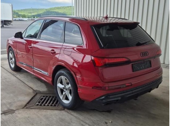 2024 Audi Q7 55 TFSI e quattro S line