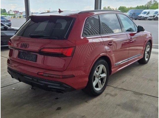 2024 Audi Q7 55 TFSI e quattro S line