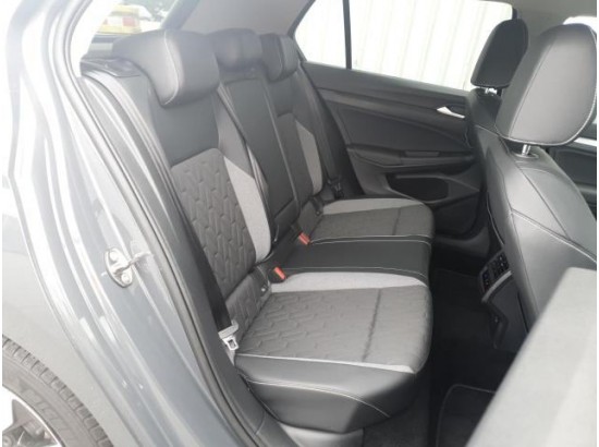 2025 Volkswagen Golf VIII Lim. 1.5 TSI 110 kW Goal 2025 Volkswagen Golf VIII Lim. 1.5 TSI 110 kW Goal