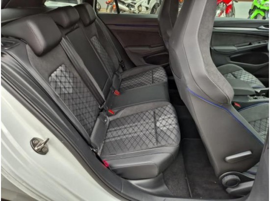 2025 Volkswagen Golf VIII Variant 1.5 TSI 110 kW R-Line 2025 Volkswagen Golf VIII Variant 1.5 TSI 110 kW R-Line