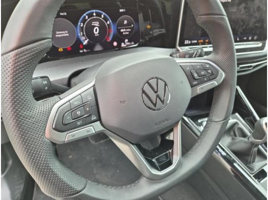 2025 Volkswagen Golf VIII Variant 1.5 TSI 110 kW R-Line 2025 Volkswagen Golf VIII Variant 1.5 TSI 110 kW R-Line