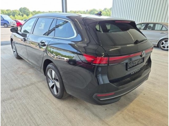 2025 Volkswagen Passat Variant 1.5 eTSI 110 kW Business 2025 Volkswagen Passat Variant 1.5 eTSI 110 kW Business